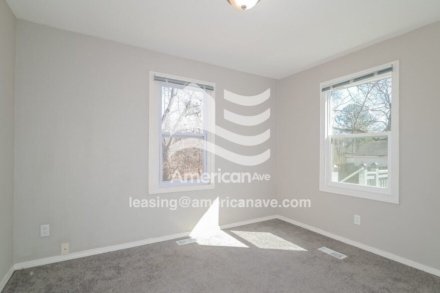 Building Photo - 7731 Bloom Dr