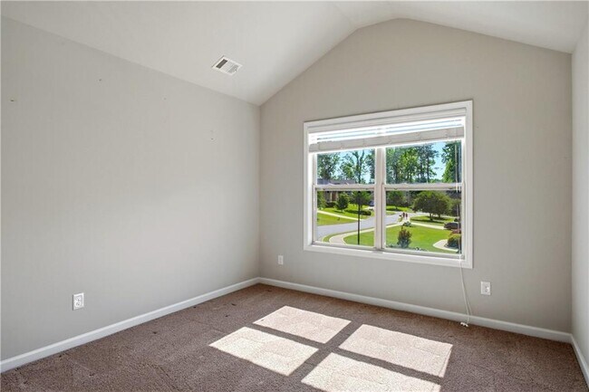 Building Photo - 4910 Belcrest Way