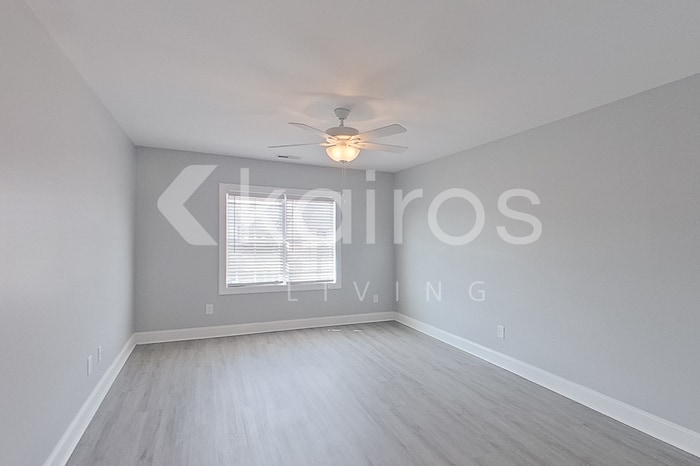 Building Photo - 3705 Oak Leaf Wy