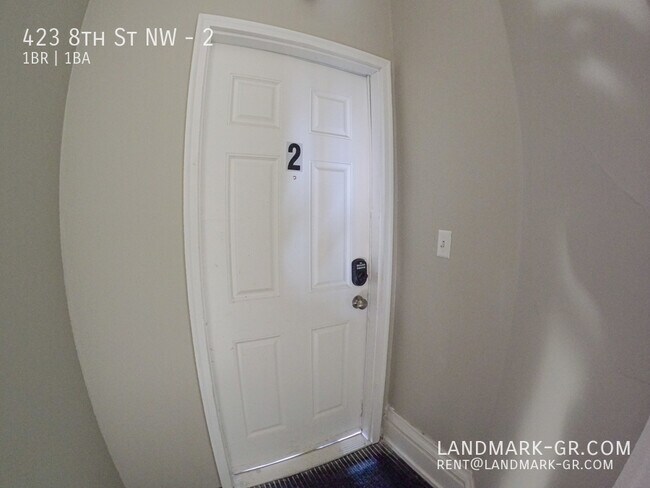 Building Photo - 423 8th St NW