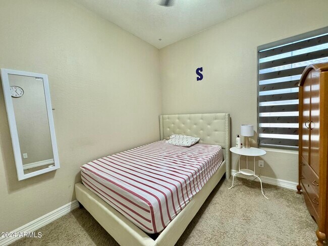 Building Photo - 3453 E Aloe Dr