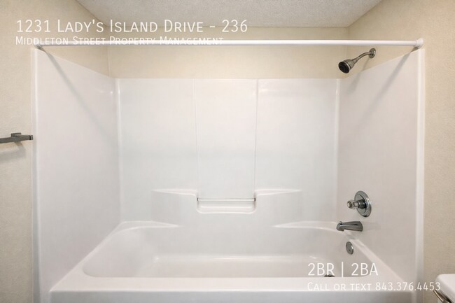 Building Photo - 1231 Ladys Island Dr