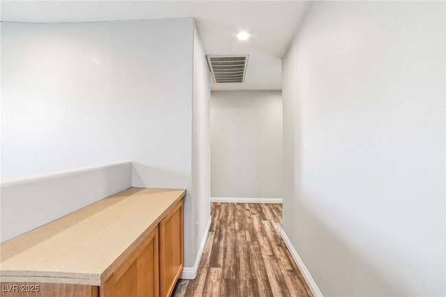 Building Photo - 4024 Benevolent Dr