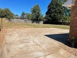 Building Photo - 215 Kirby Dr
