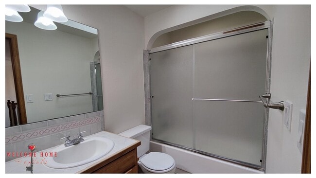Building Photo - Beautiful open floorplan in amazing Steilacoom!!  All appliances included, large yard!!