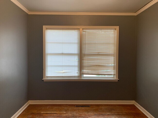 Building Photo - 307 Rosedale Pl