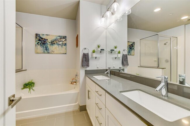 Building Photo - 2805 Dulce Ln