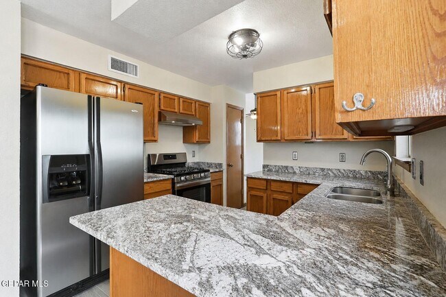 Building Photo - 6900 Imperial Ridge Dr