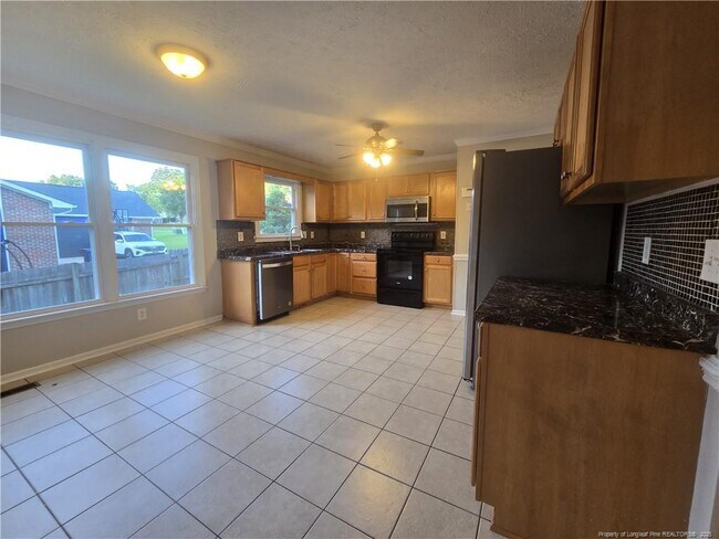 Building Photo - 7332 Beaver Run Dr