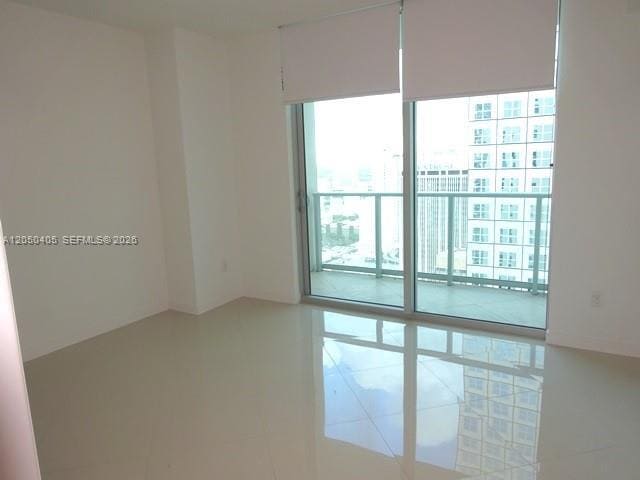 Building Photo - 300 S Biscayne Blvd
