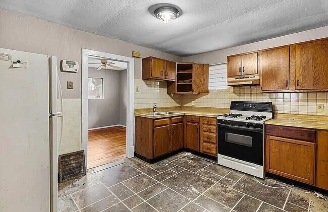 Building Photo - Charming 2BR House in Saint Louis