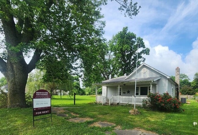 Building Photo - 3 Bedroom House, Clinton