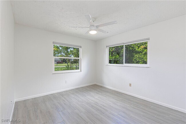 Building Photo - 297 Bay Meadows Dr