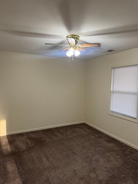 Building Photo - 85 Candler Heights Rd