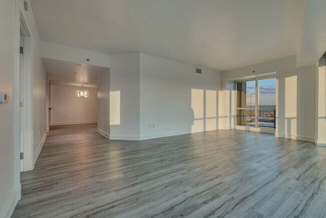 Building Photo - Sky Las Vegas - 2809