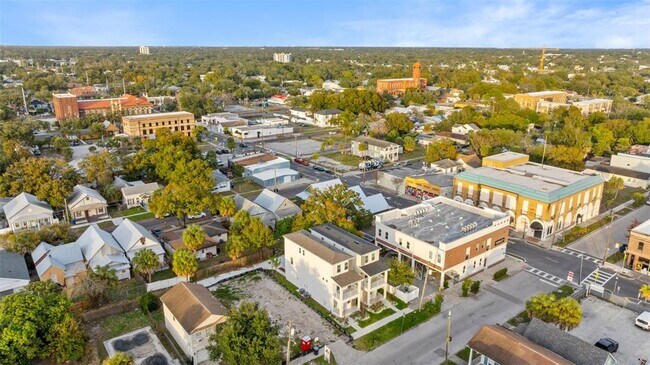Building Photo - 2311 W Spruce St