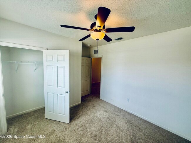 Building Photo - 465 Sorrento Dr