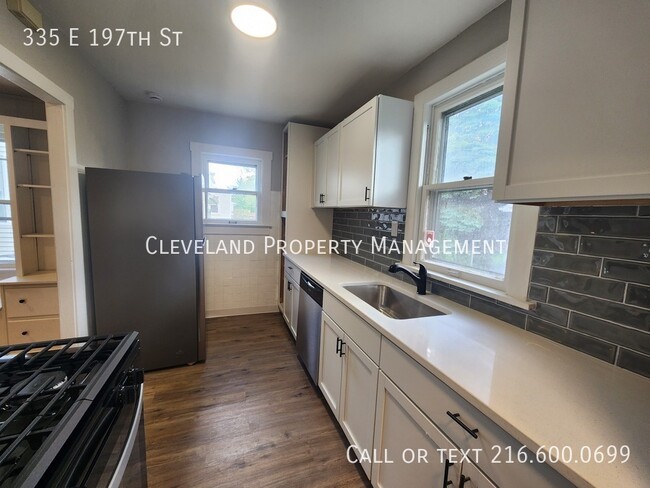 Building Photo - 335 E 197th St