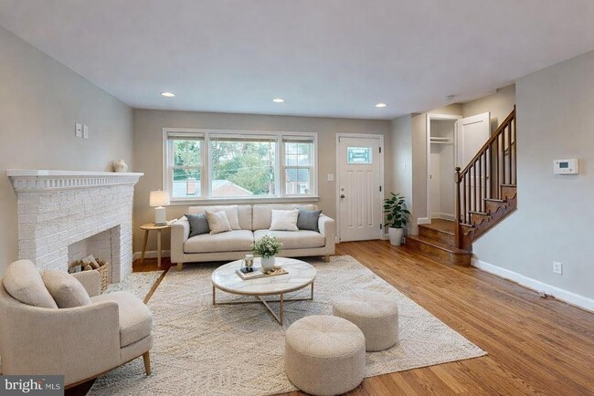 Building Photo - 3507 27th Ave