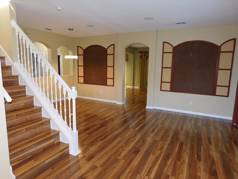 Building Photo - 2320 Darlin Cir