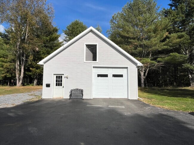 Building Photo - 30 Loughran Dr