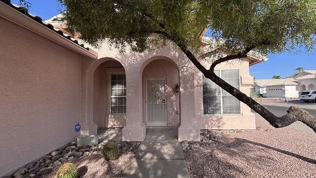 Building Photo - Spacious 4BR 2BA Home w/ Mountain-View Patio • Granite Counters • 2-Car Garage in Tucson