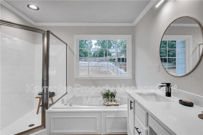 Building Photo - 991 Gentry Ln