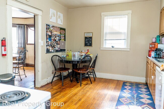 Building Photo - 5 br, 2 bath House - 1501 Wilson Ave.