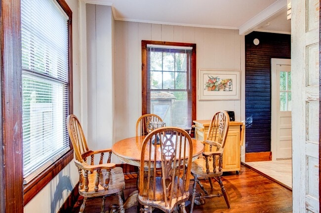 Building Photo - 116 Reid St