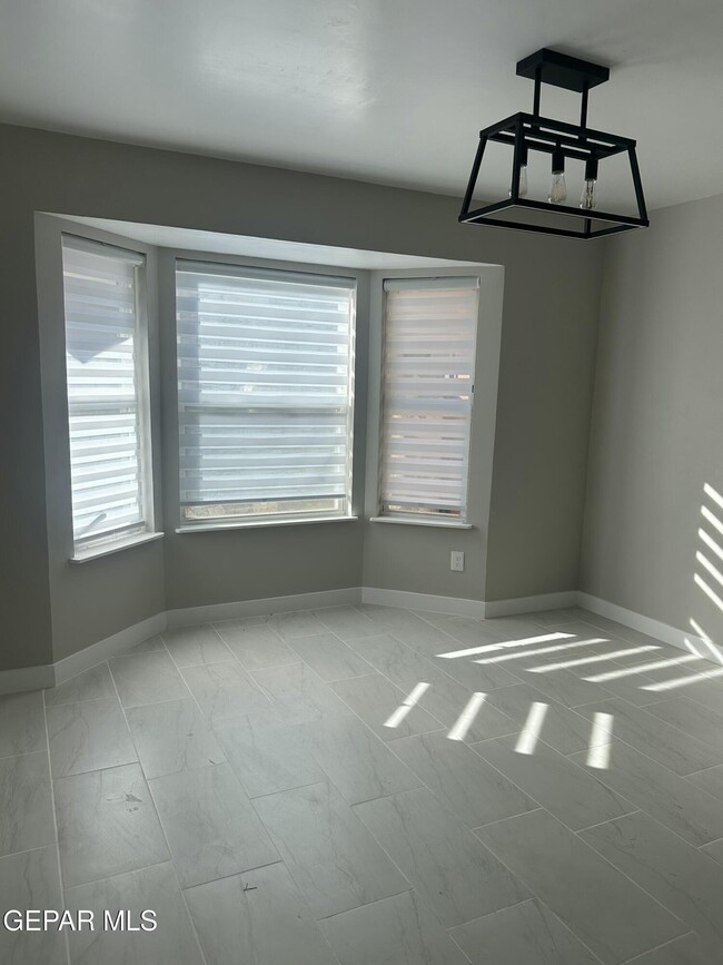 Building Photo - 2433 Alan Duncan Ln