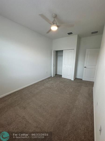 Building Photo - 4658 Longwood Lake Sq