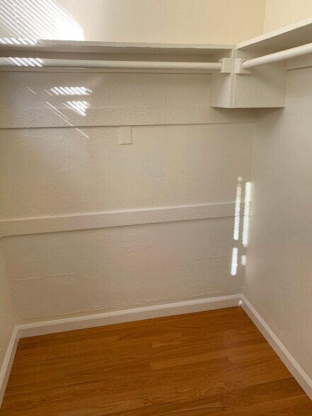 Building Photo - 2117 Delaware St