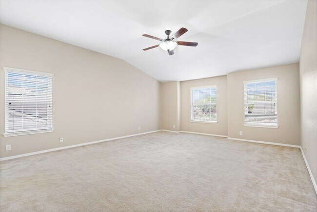 Building Photo - 4914 Roan Brook