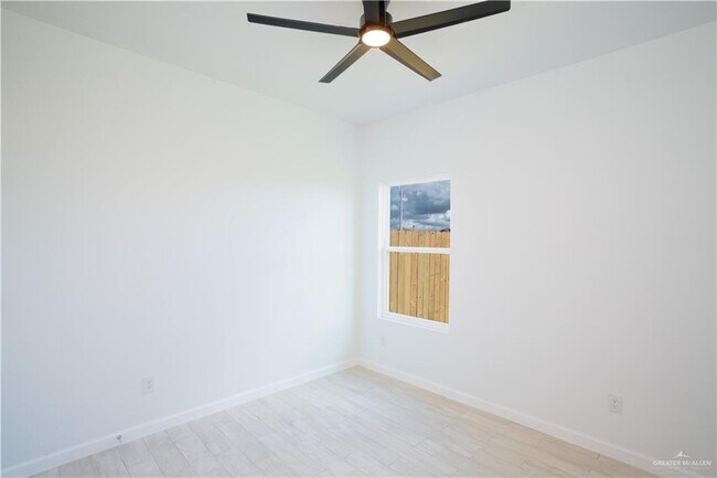 Building Photo - 26 Hidalgo Cir