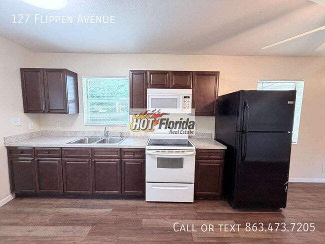 Building Photo - 127 Flippen Ave