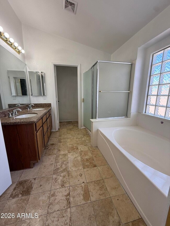 Building Photo - 41897 Colby Dr