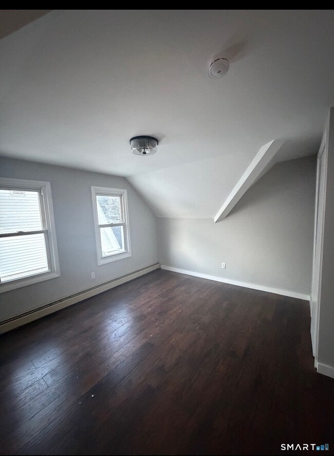 Building Photo - 118 Union Ave