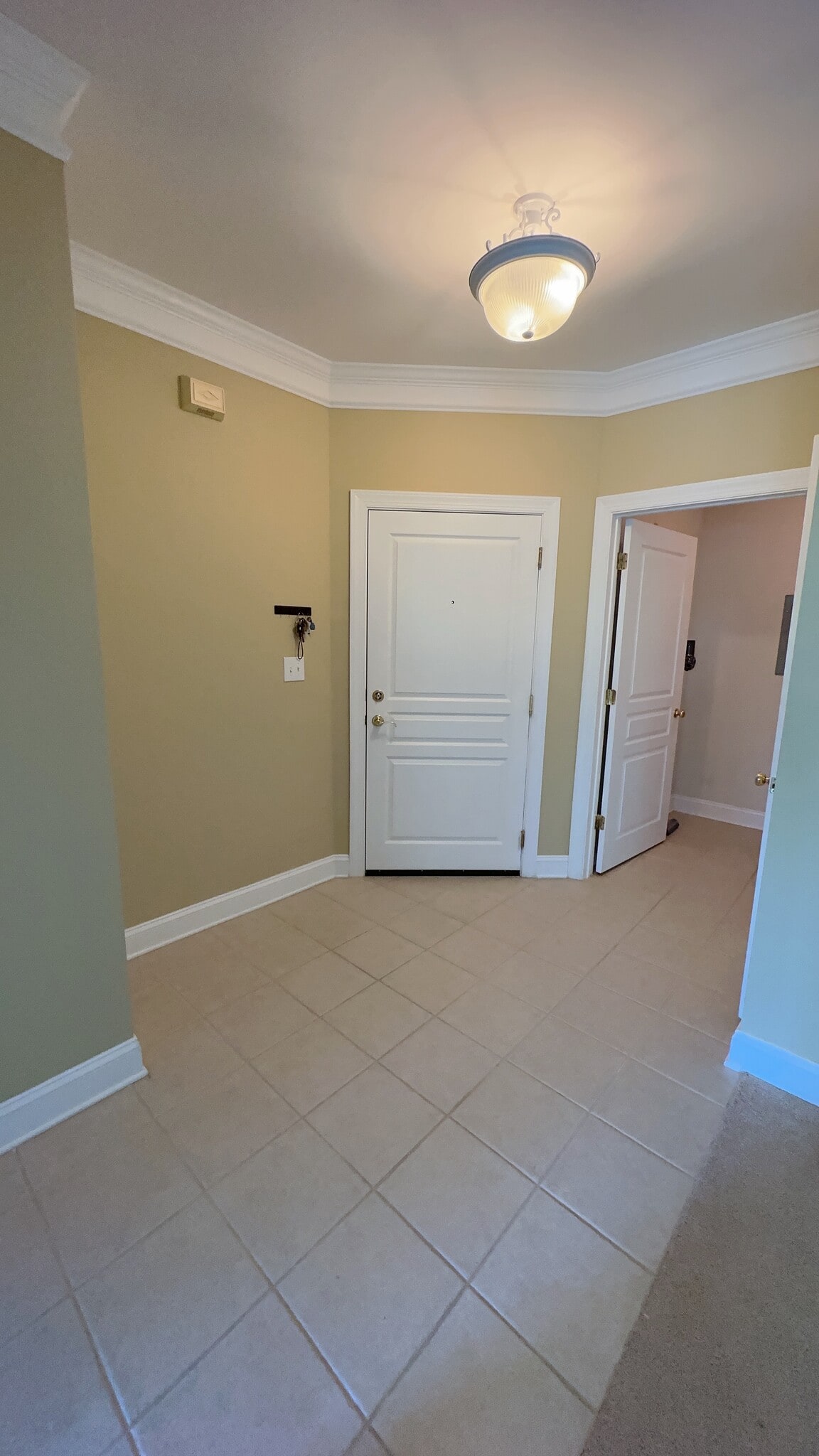 Foyer - 432 Glencrest Pl