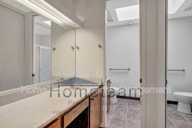 Building Photo - 2940 Lawrence St