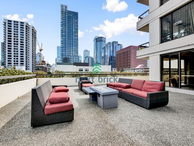 Building Photo - 1 BED & 1 BATH CONDO FOR RENT