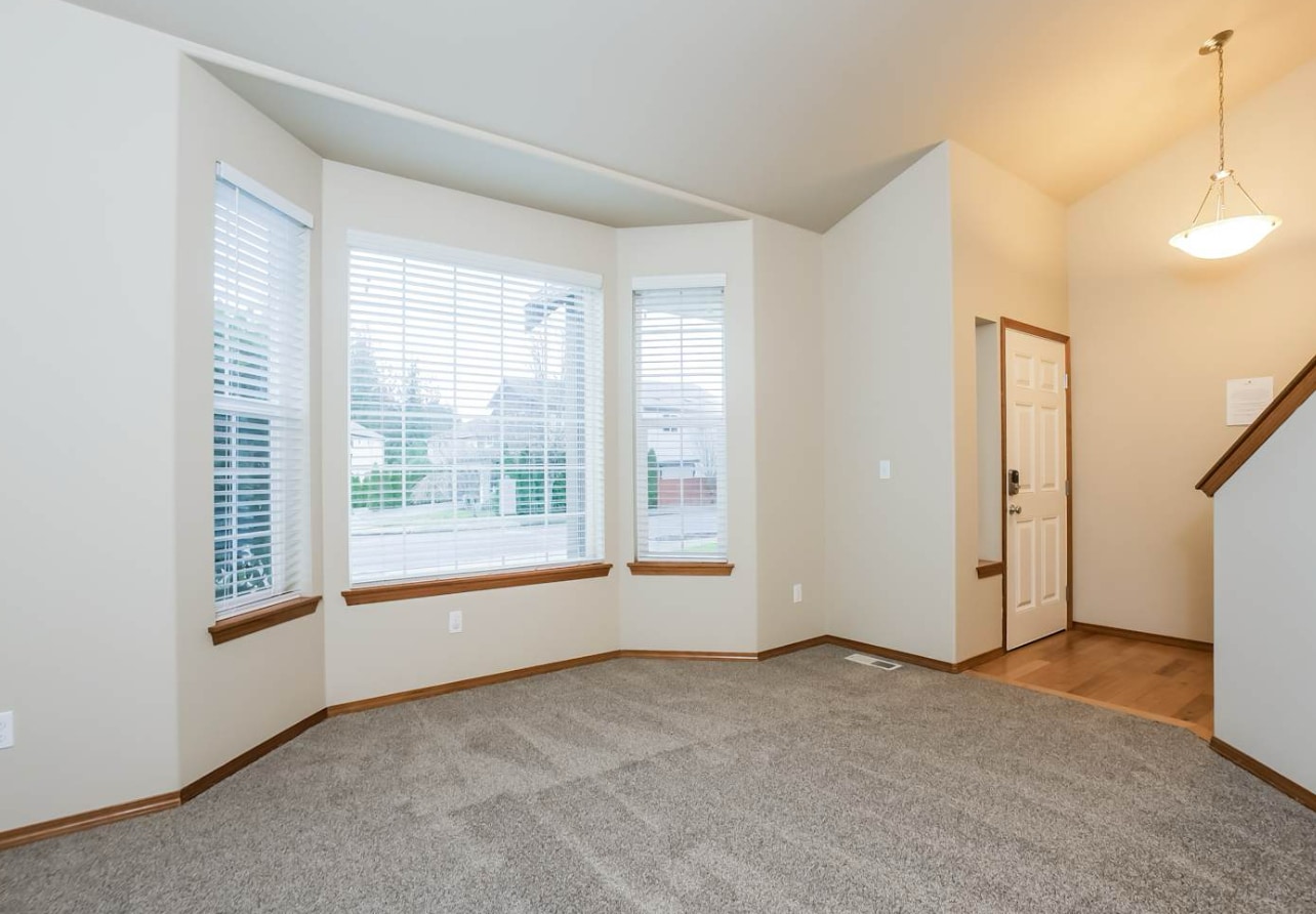 Building Photo - 6231 Charlotte Ave SE