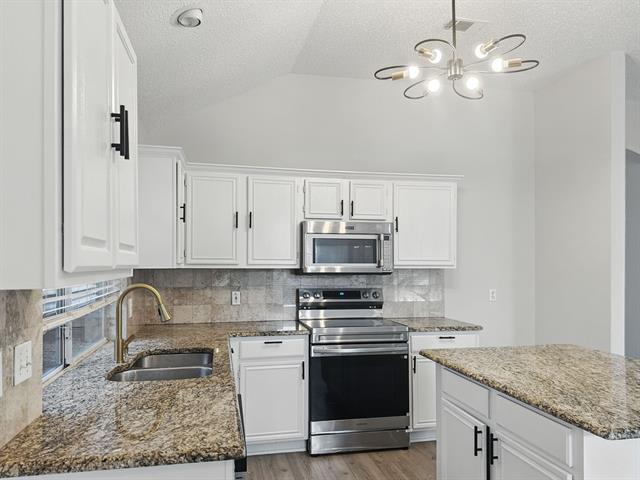 Building Photo - 1012 Blackenhurst Ln