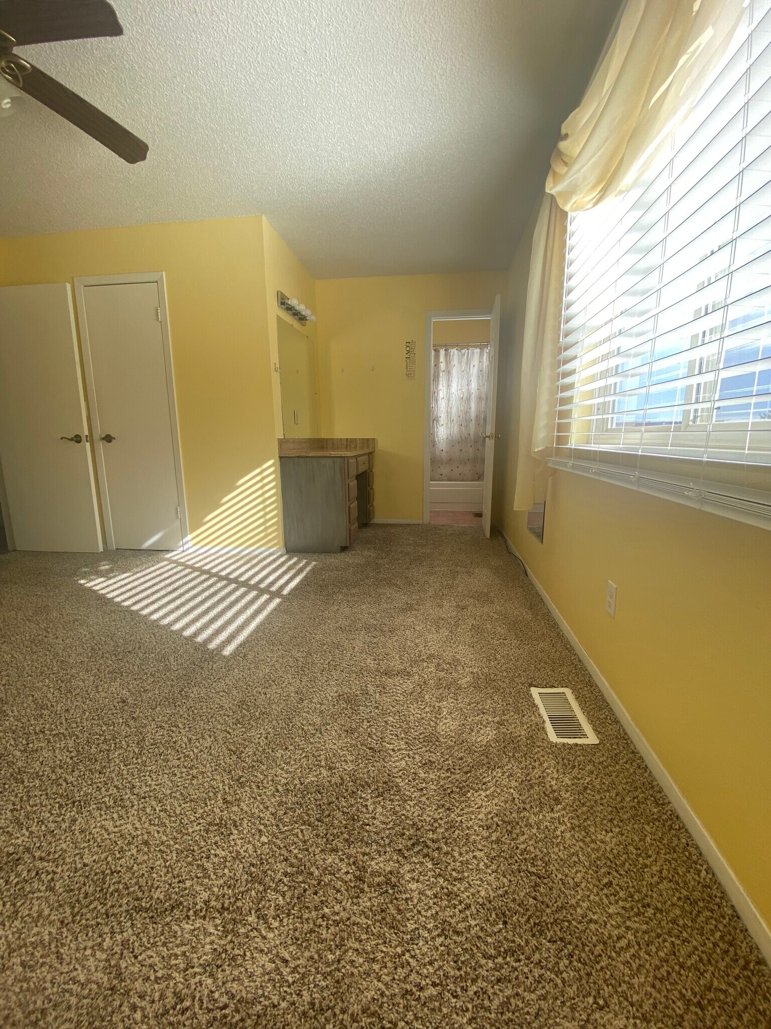 Building Photo - 325 Catalina Dr