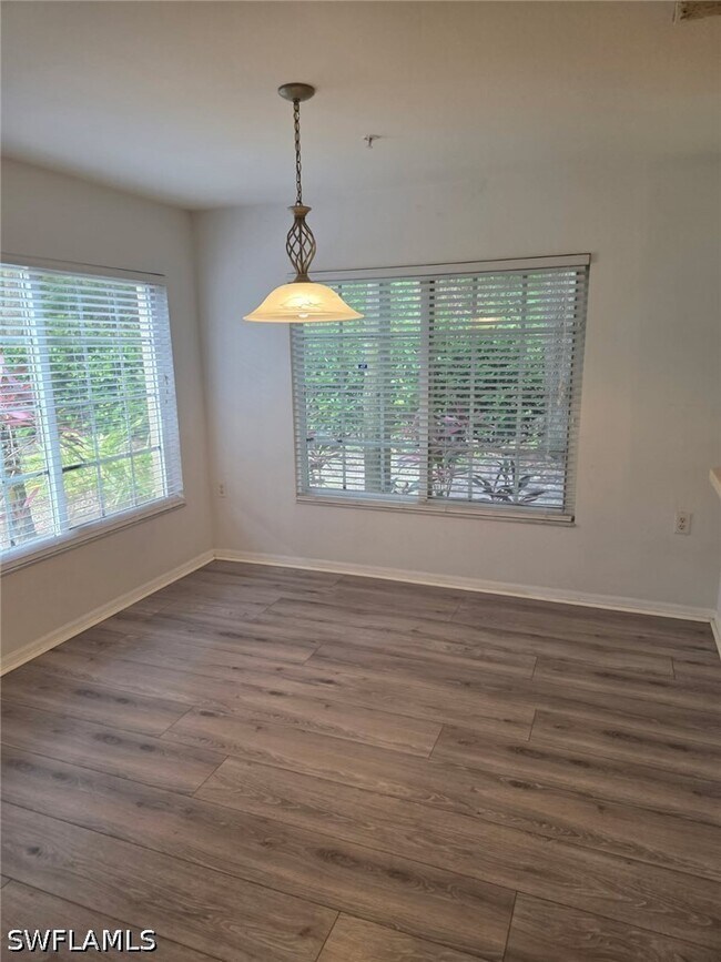 Building Photo - 9450 Ivy Brook Run