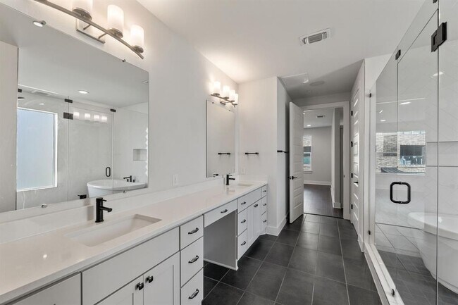 Building Photo - 4021 Manifest Ln