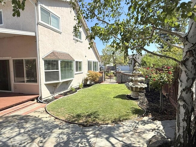 Building Photo - REDUCED ! Highly upgraded ! Two Story Home...