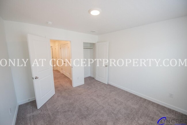 Building Photo - Brand-New Beautiful Spacious Modern Townhome in Lehi with Luxury Finishes & Prime Amenities