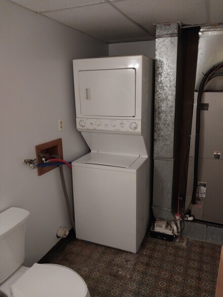 Building Photo - 14041 Ravenna Ave NE