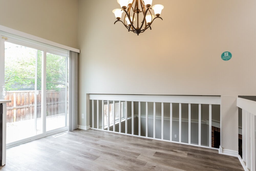 Building Photo - 715 Stowe St