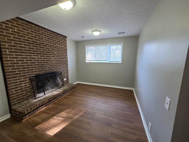 Building Photo - 3406 Alpine Ct